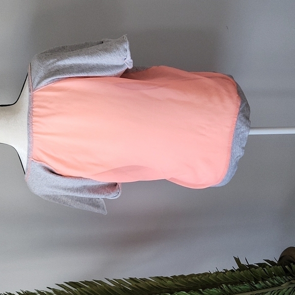 Maurices mixed material heather gray and hot coral colored sheer back tee - Picture 2 of 15